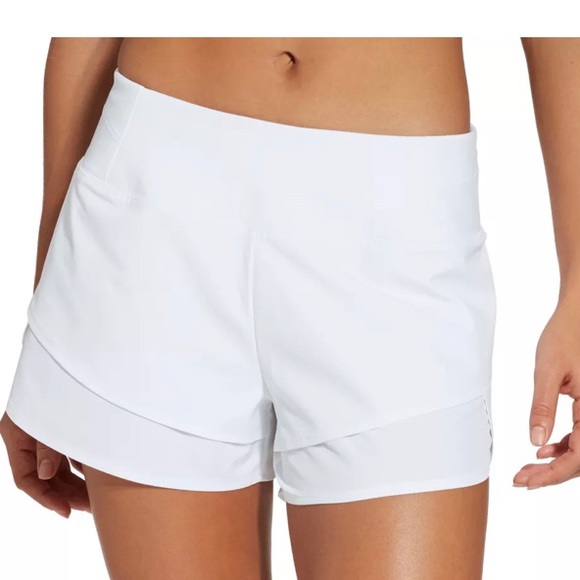 Carrie Underwood | Shorts | Calia Petal 